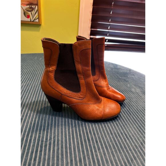 Born Shoes - Born Leather Booties Size 8, 3-Inch Heel